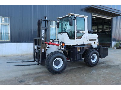 Off road forklift rental